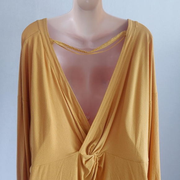 New Free People Shimmy Shake Untamed Marigold Mustard Gold Top SMALL Oversized - Picture 6 of 8